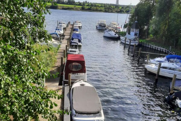 Hafen Malchow Seebootech